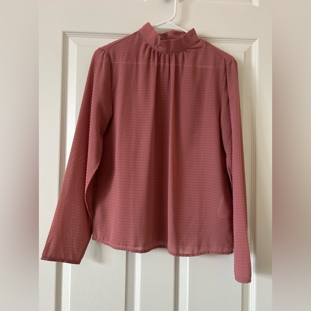 Elegant Mauve Blouse with Mandarin Collar and Full Sleeves